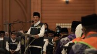 Menteri Agama Nasaruddin Umar memberikan kata sambutan kepada jemaah haji 2025